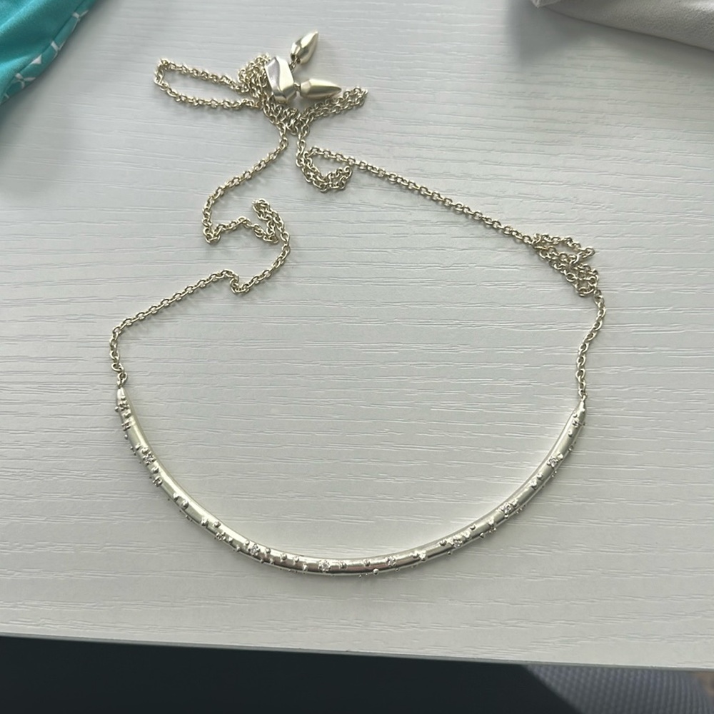 Kendra Scott Gold Bar Necklace ( Looks like Coral)